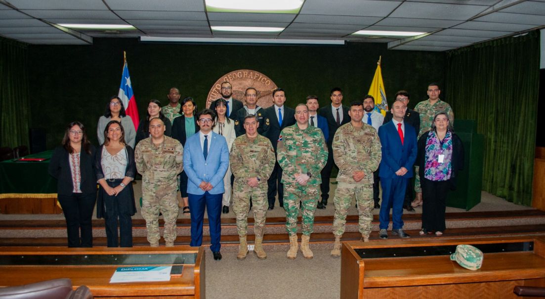 Culmina la III versión del Diplomado en Geomática Militar año 2025