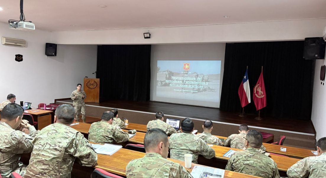Escuela de Telecomunicaciones organizó un Seminario Docente