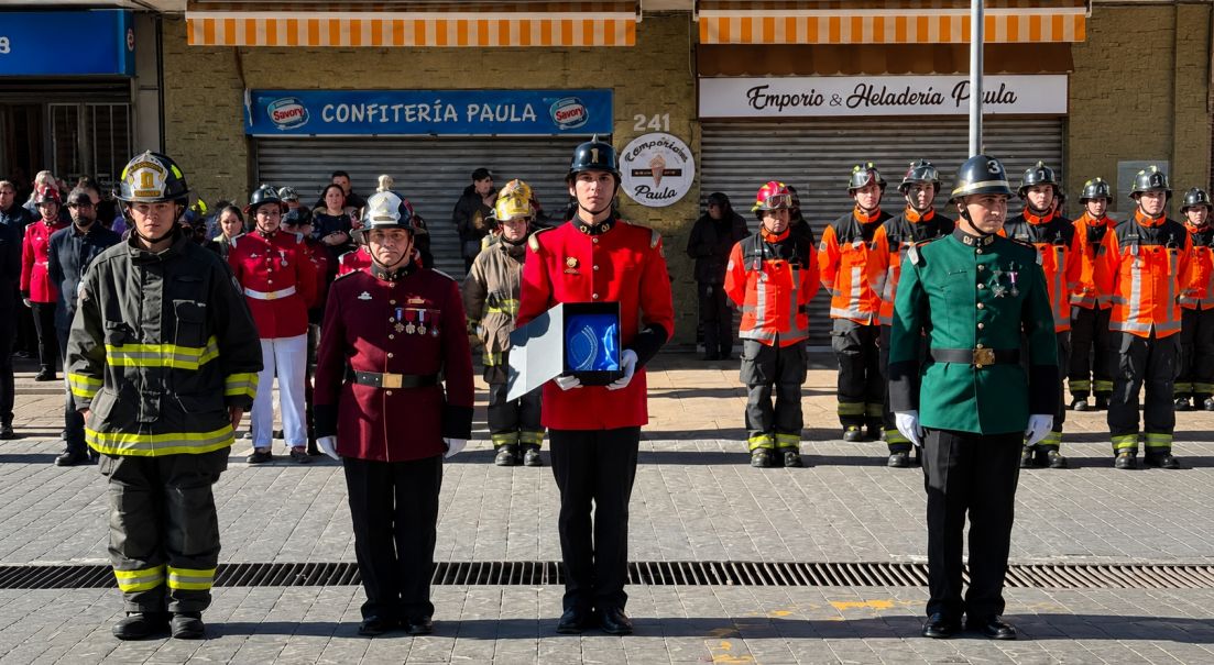 Reconocimiento destaca el aporte de integrante del Ejército como bombero voluntario