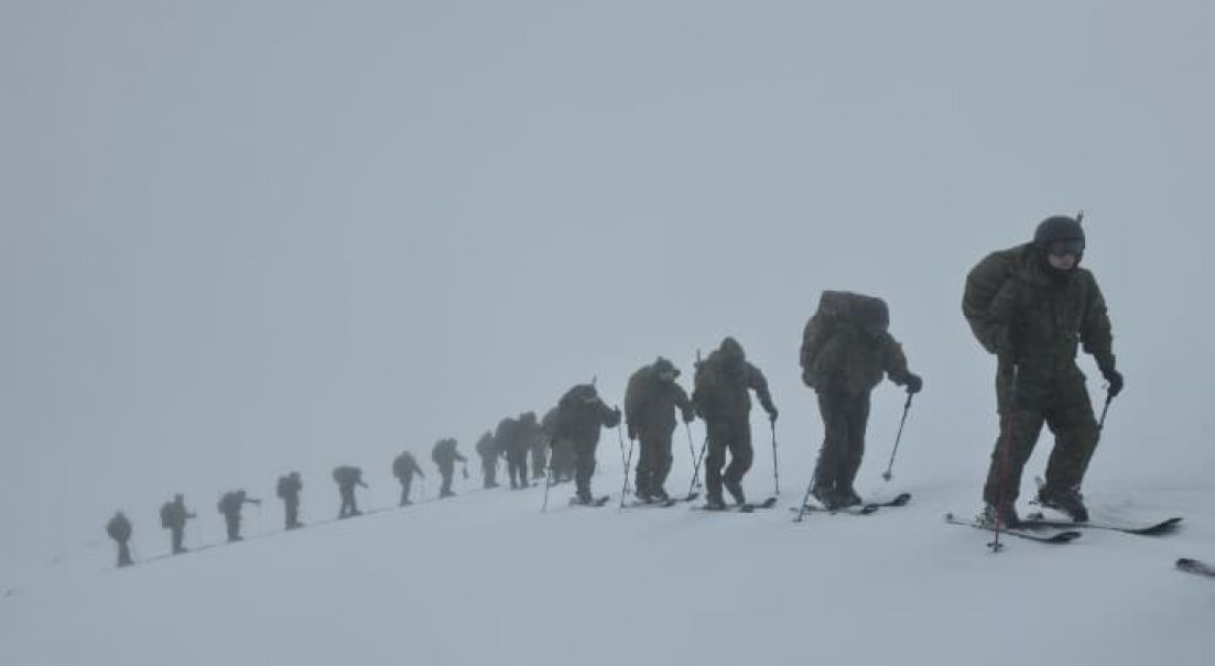 Curso de Montaña 2026 avanza en su fase invernal en el volcán Llaima