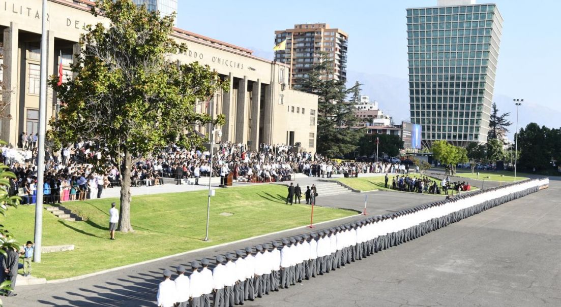 Escuela Militar graduó a nuevos oficiales del Ejército de Chile