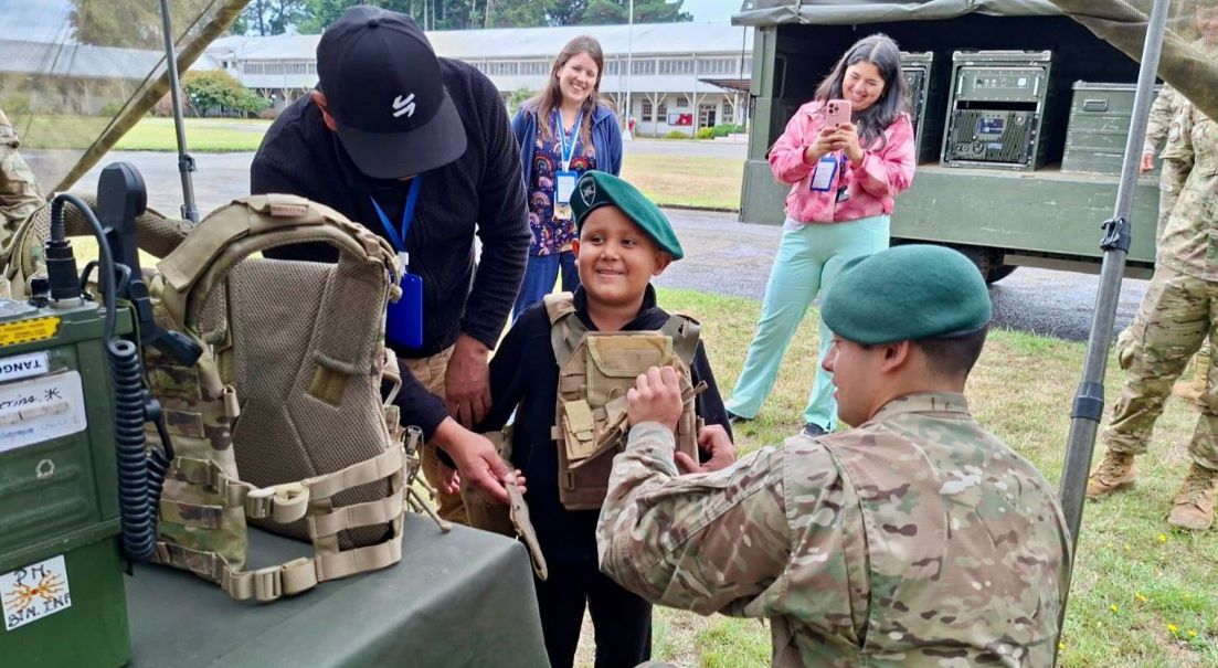 Campo Militar “Valdivia” abrió sus puertas para cumplir el sueño de paciente de oncología infantil