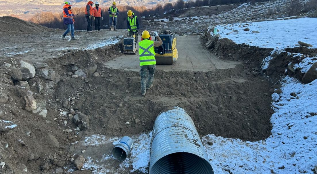 Cuerpo Militar del Trabajo alcanza el 65 % de avance en la construcción de la ruta entre Villa La Tapera y Lago Verde